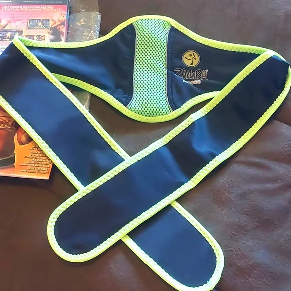 Zumba Fitness PS3 dvd & belt - NWT